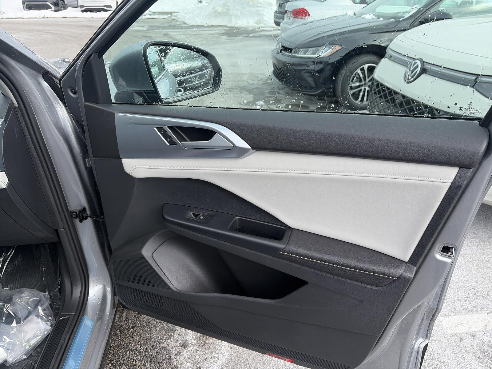 2026 Volkswagen Taos SE 4MOTION