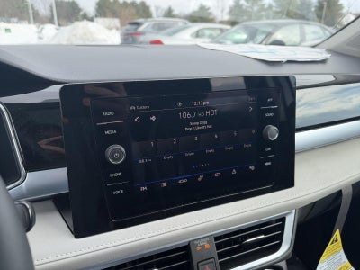 2026 Volkswagen Taos SE 4MOTION