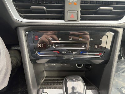 2026 Volkswagen Taos SE 4MOTION