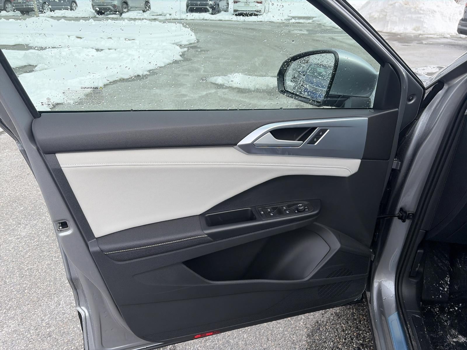 2026 Volkswagen Taos SE 4MOTION