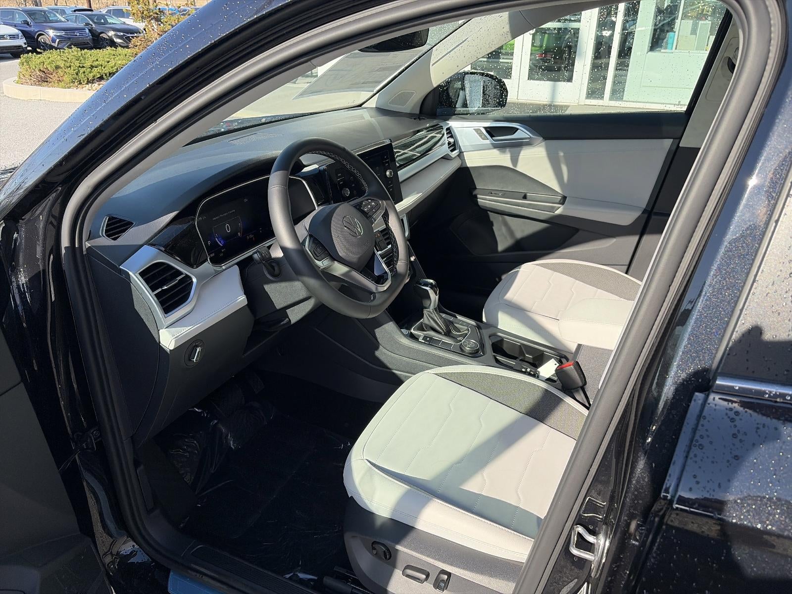 2026 Volkswagen Taos SE 4MOTION