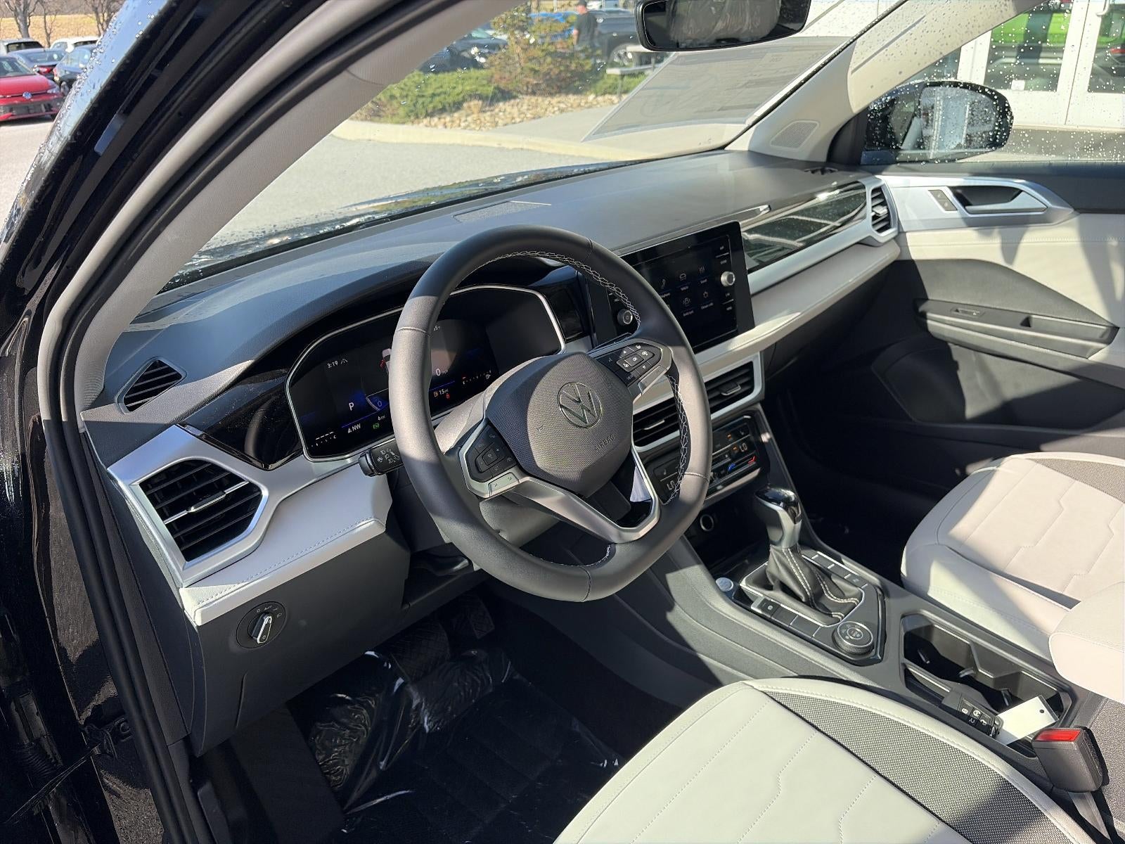 2026 Volkswagen Taos SE 4MOTION