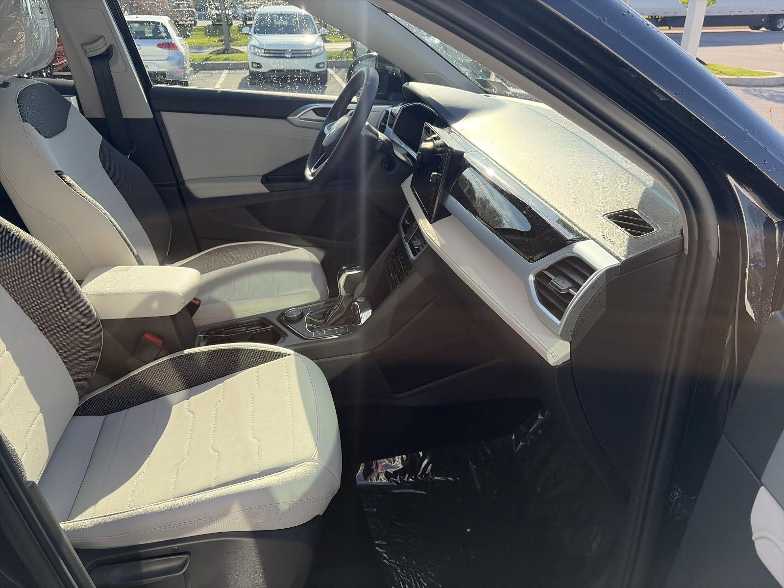 2026 Volkswagen Taos SE 4MOTION