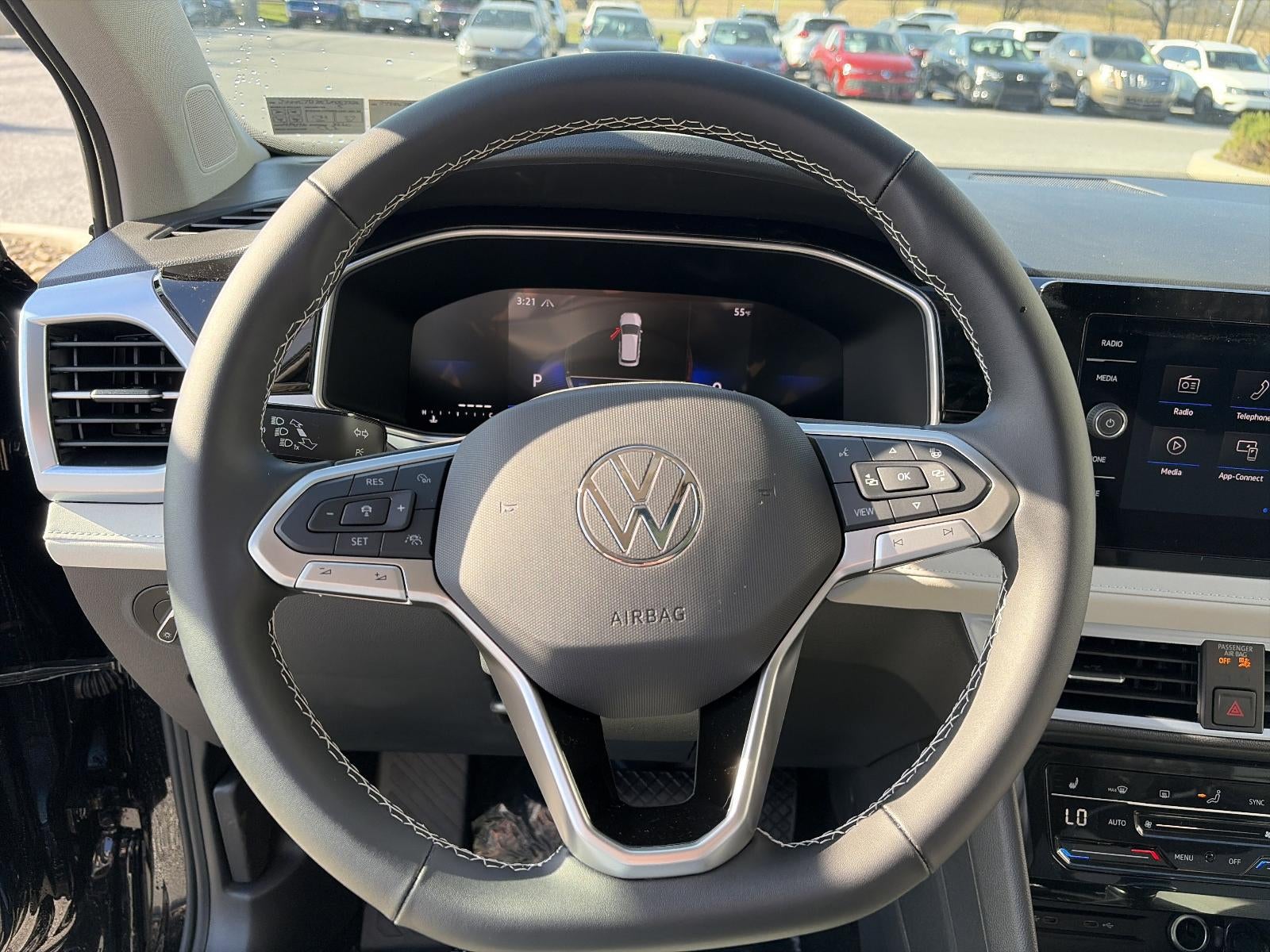 2026 Volkswagen Taos SE 4MOTION