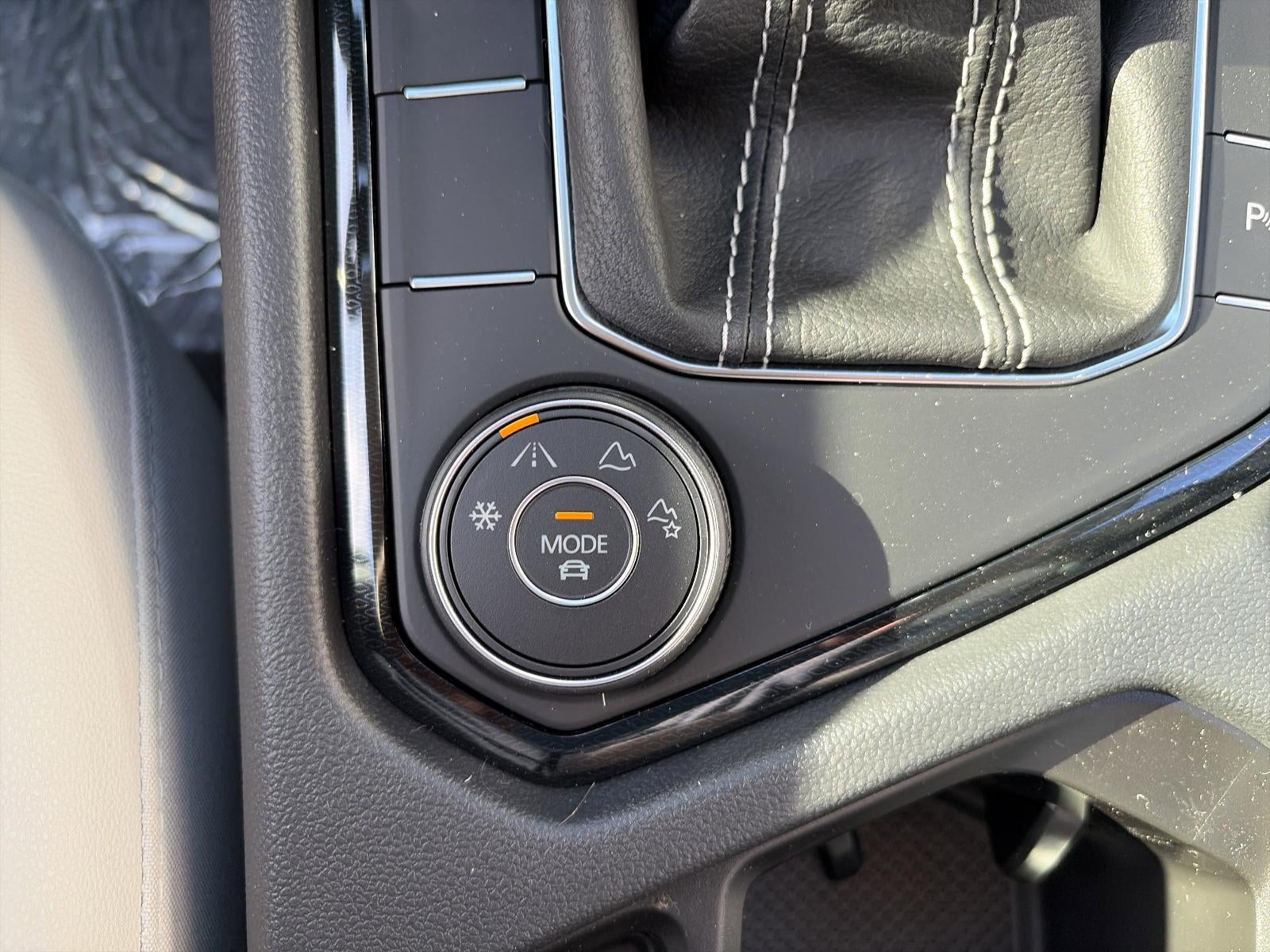 2026 Volkswagen Taos SE 4MOTION