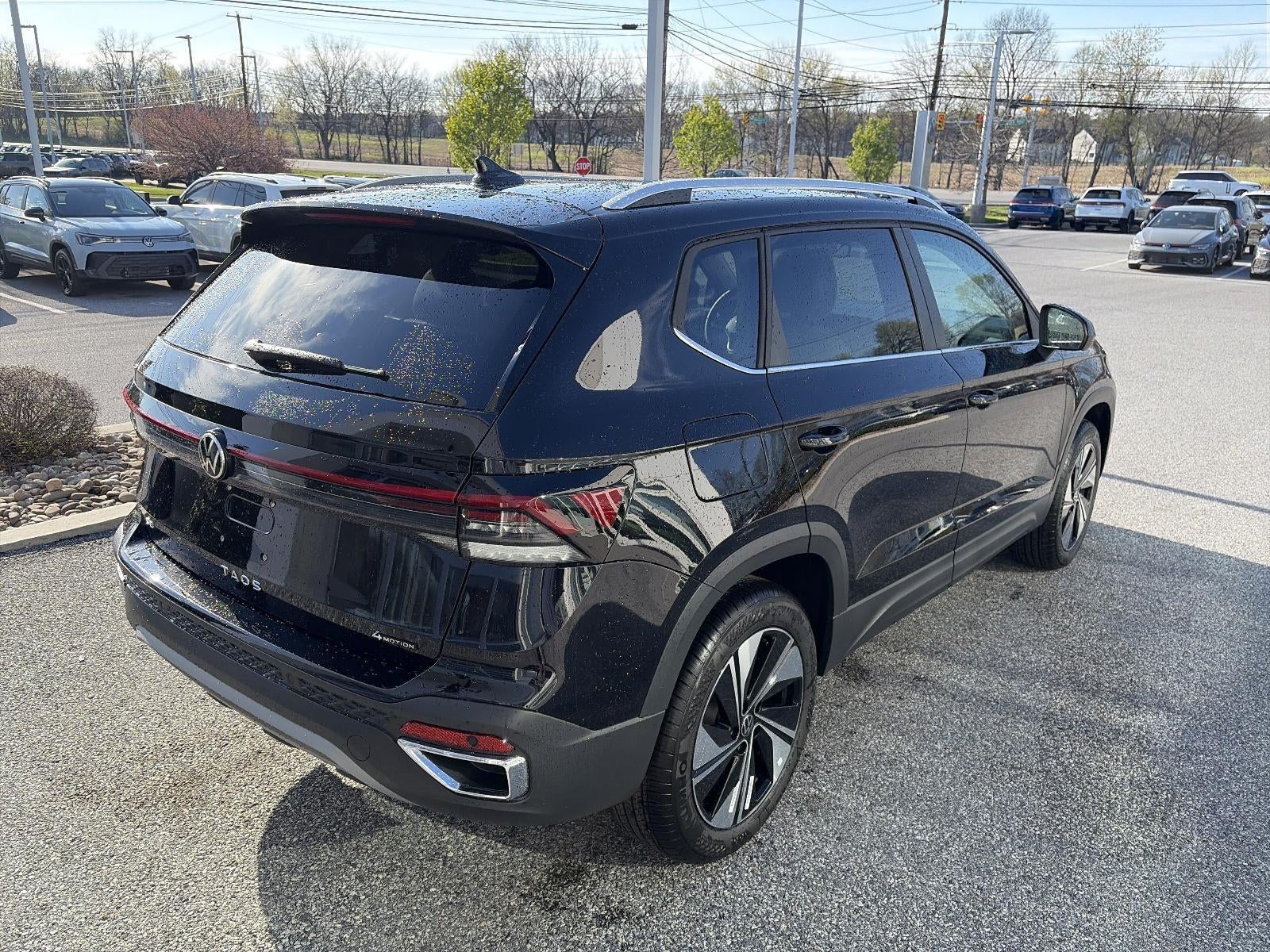 2026 Volkswagen Taos SE 4MOTION