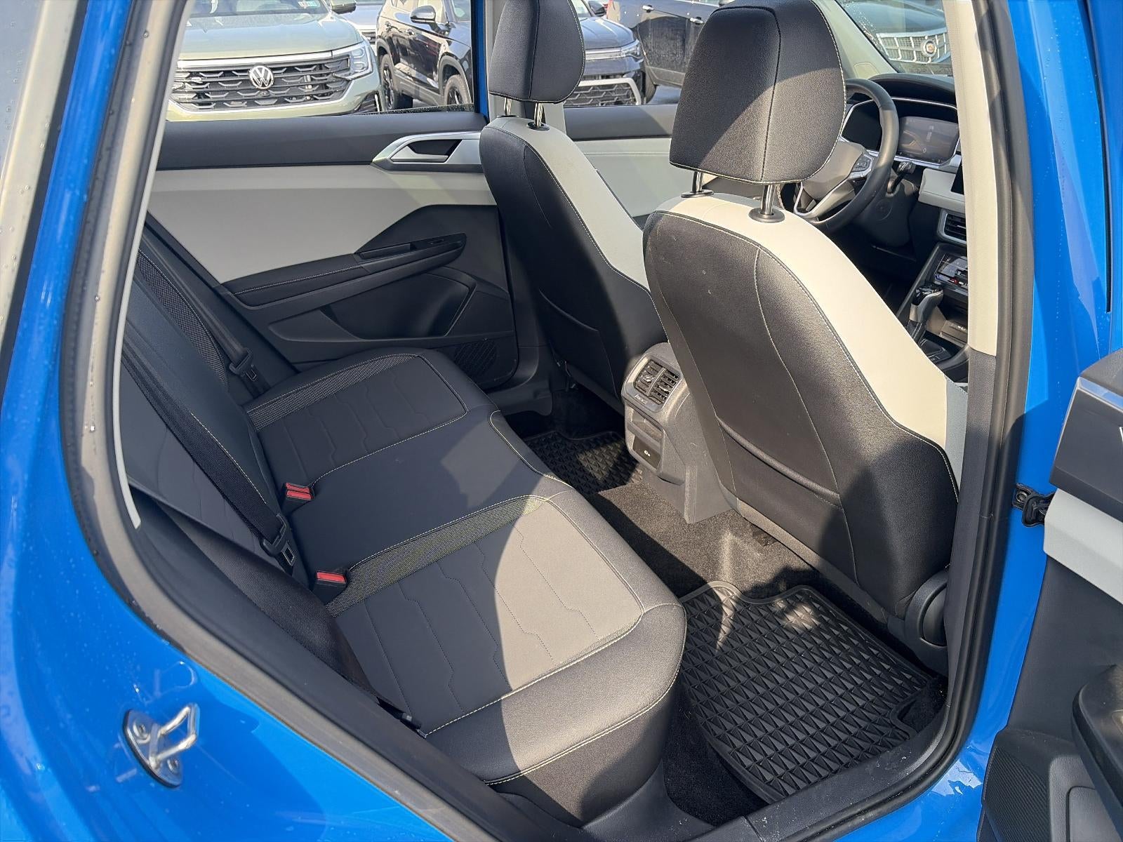 2025 Volkswagen Taos SE 4MOTION