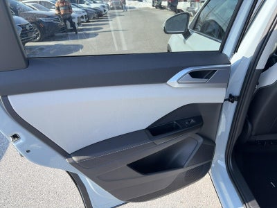 2026 Volkswagen Taos SE 4MOTION