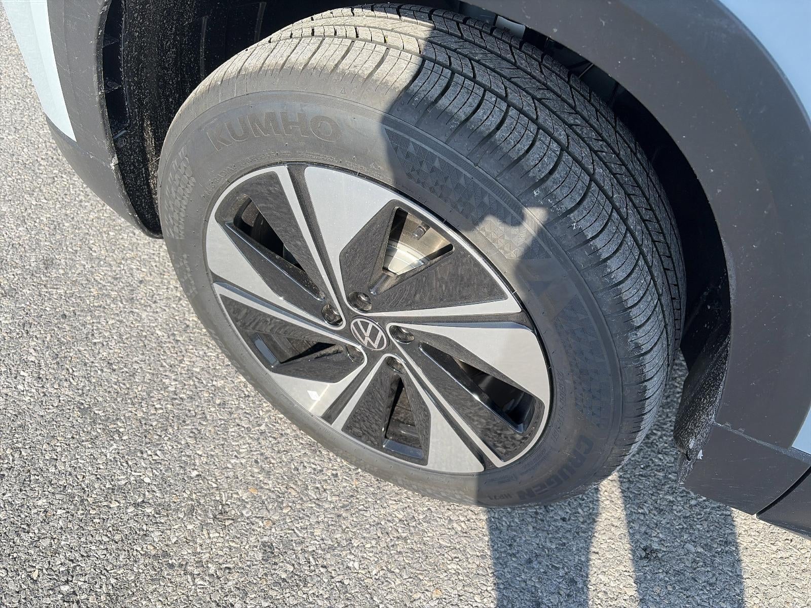 2026 Volkswagen Taos SE 4MOTION