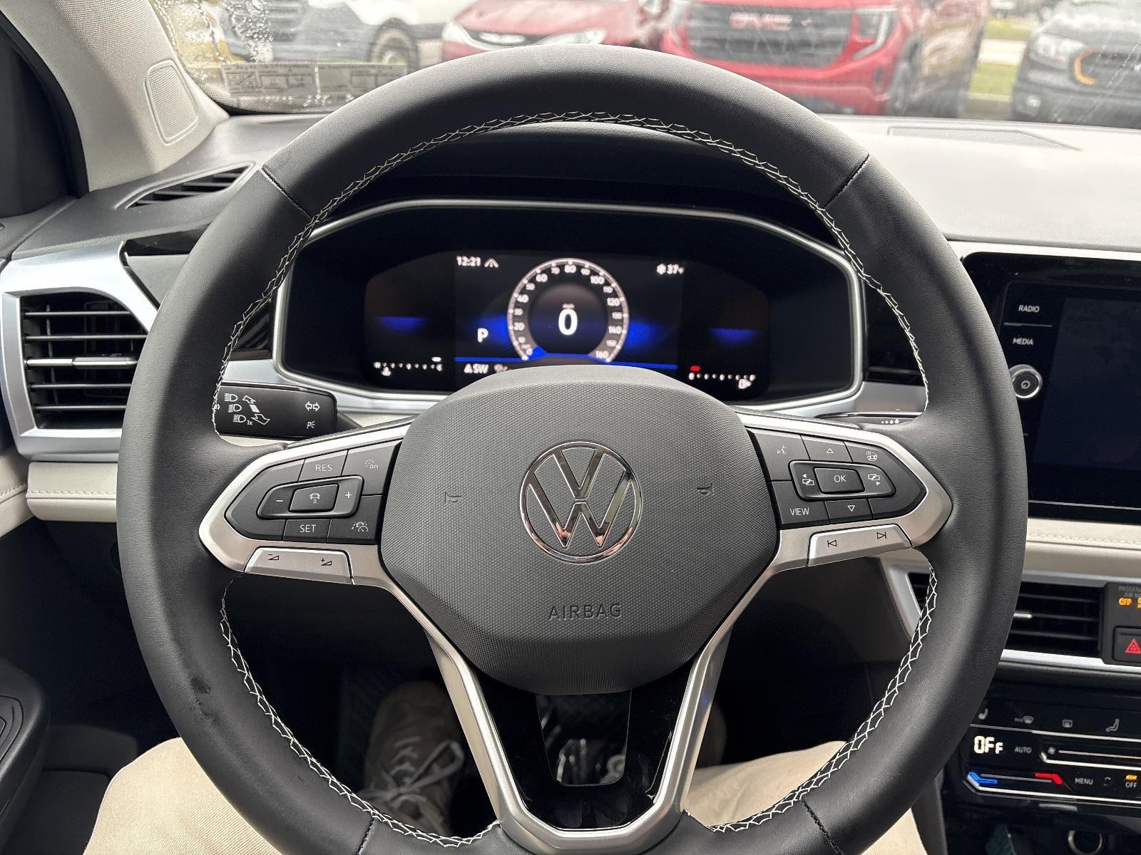 2026 Volkswagen Taos SE 4MOTION