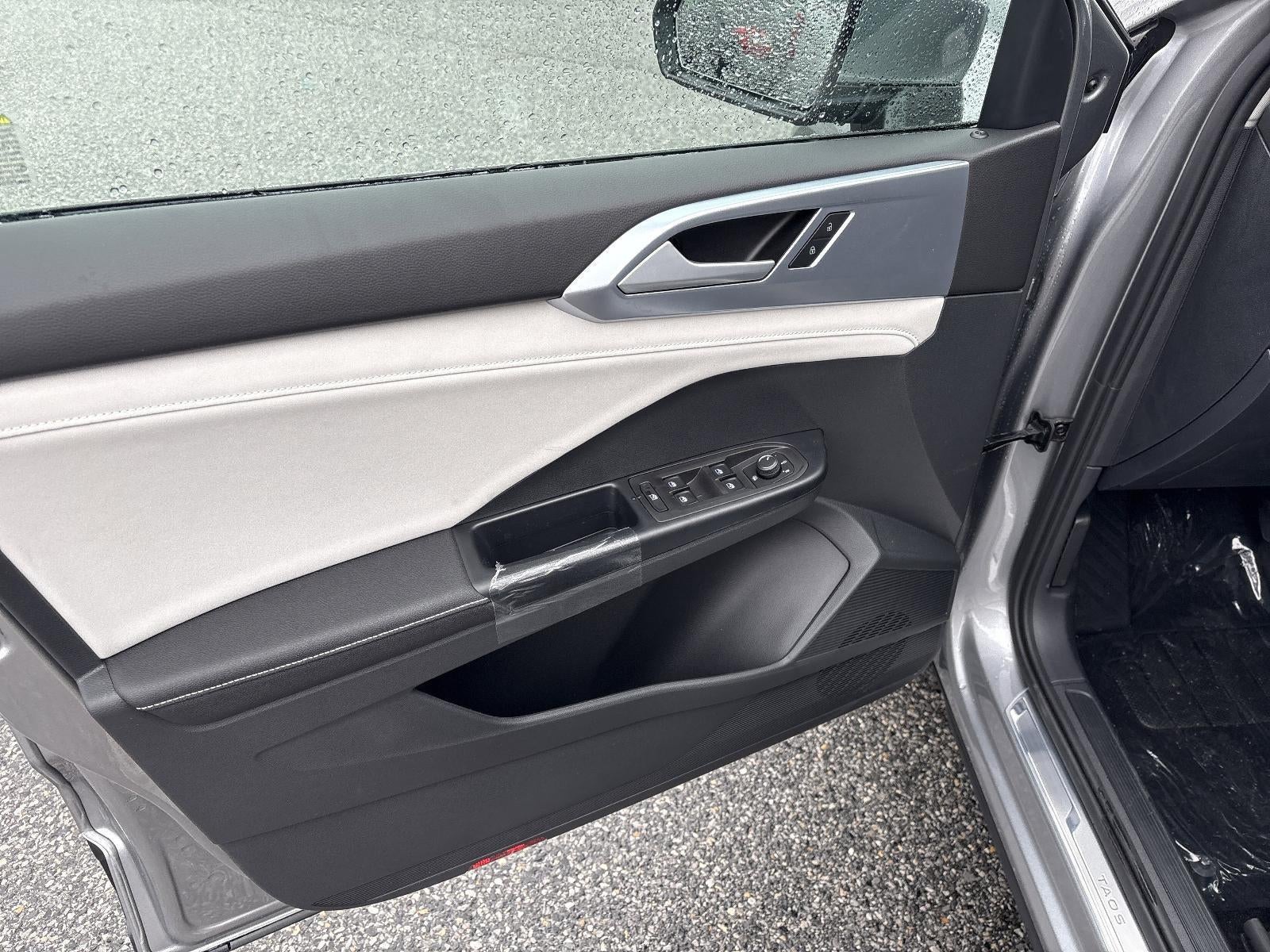 2026 Volkswagen Taos SE 4MOTION