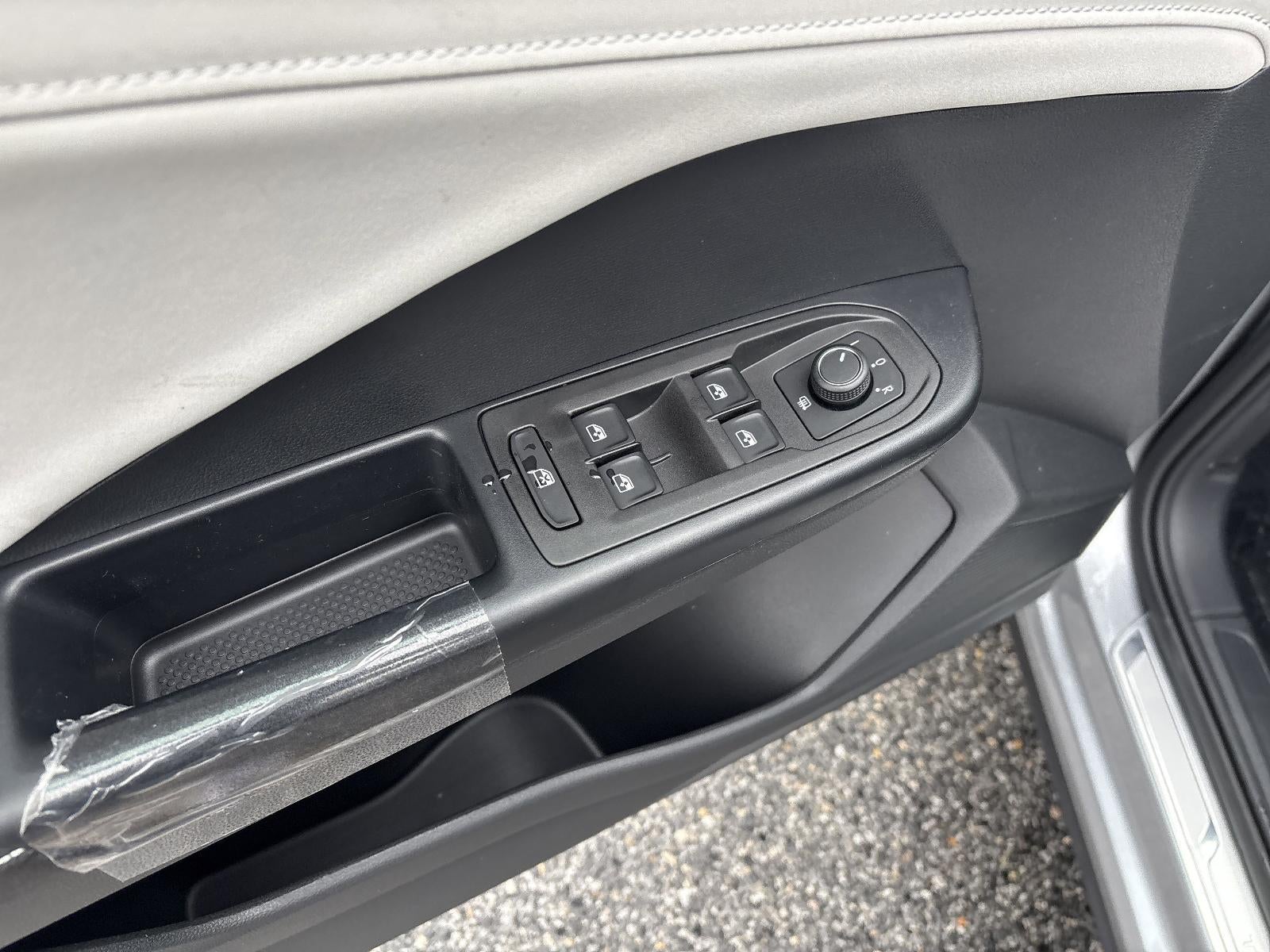 2026 Volkswagen Taos SE 4MOTION