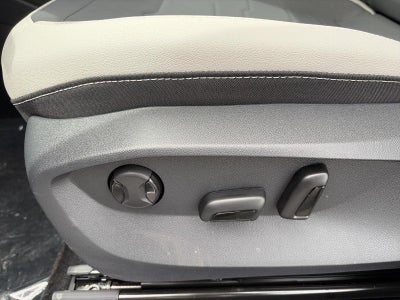 2026 Volkswagen Taos SE 4MOTION
