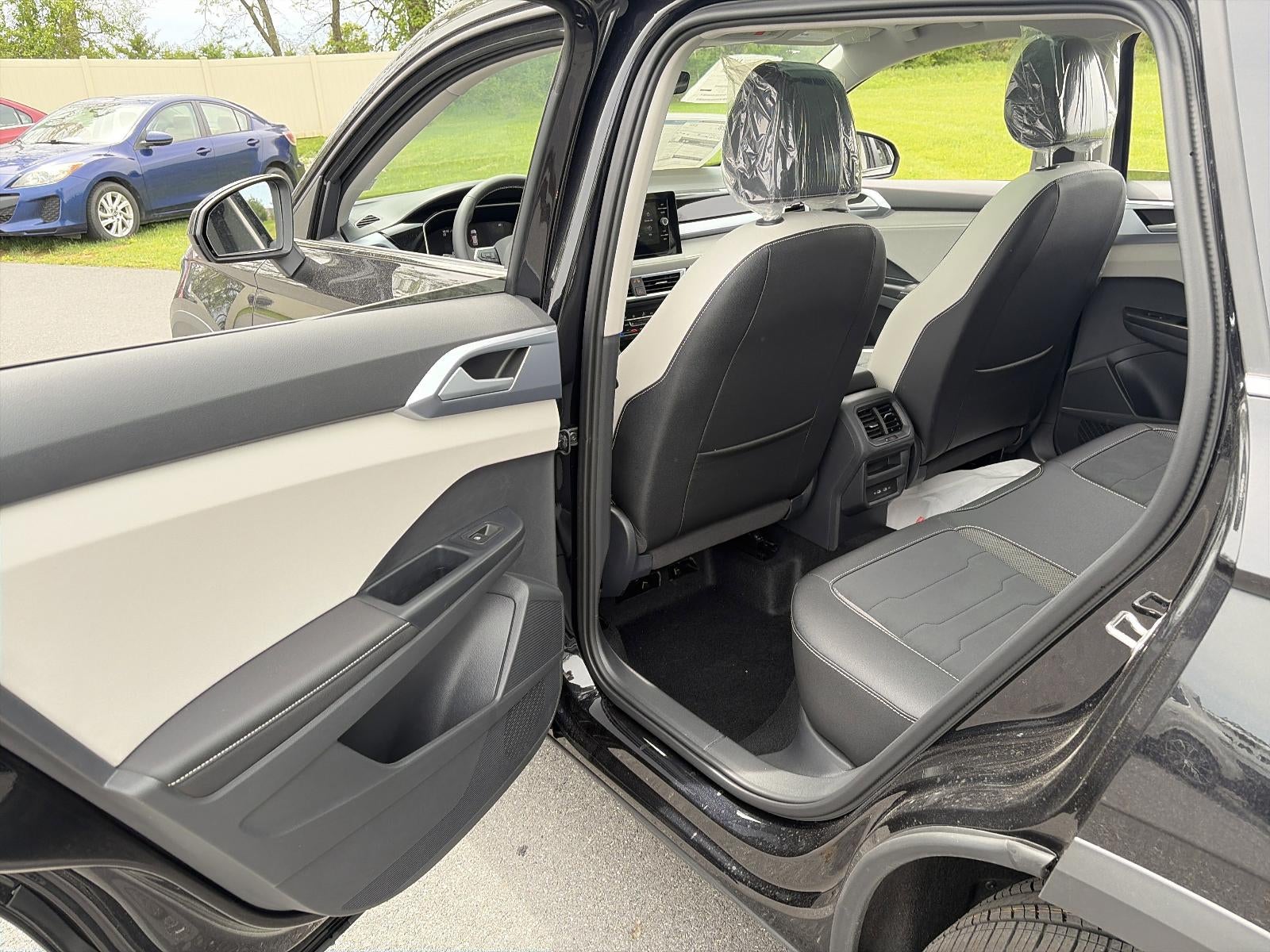 2026 Volkswagen Taos SE 4MOTION