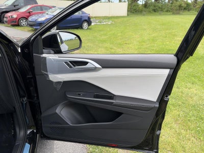 2026 Volkswagen Taos SE 4MOTION