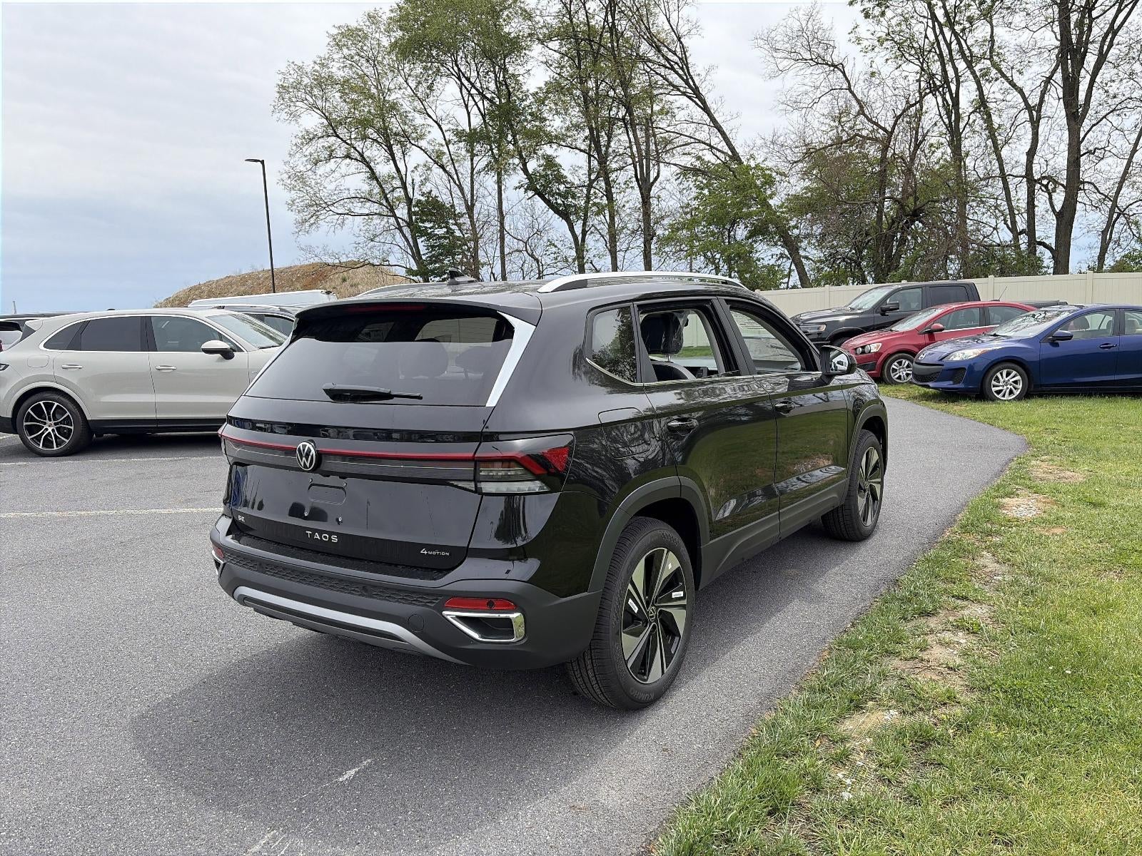 2026 Volkswagen Taos SE 4MOTION
