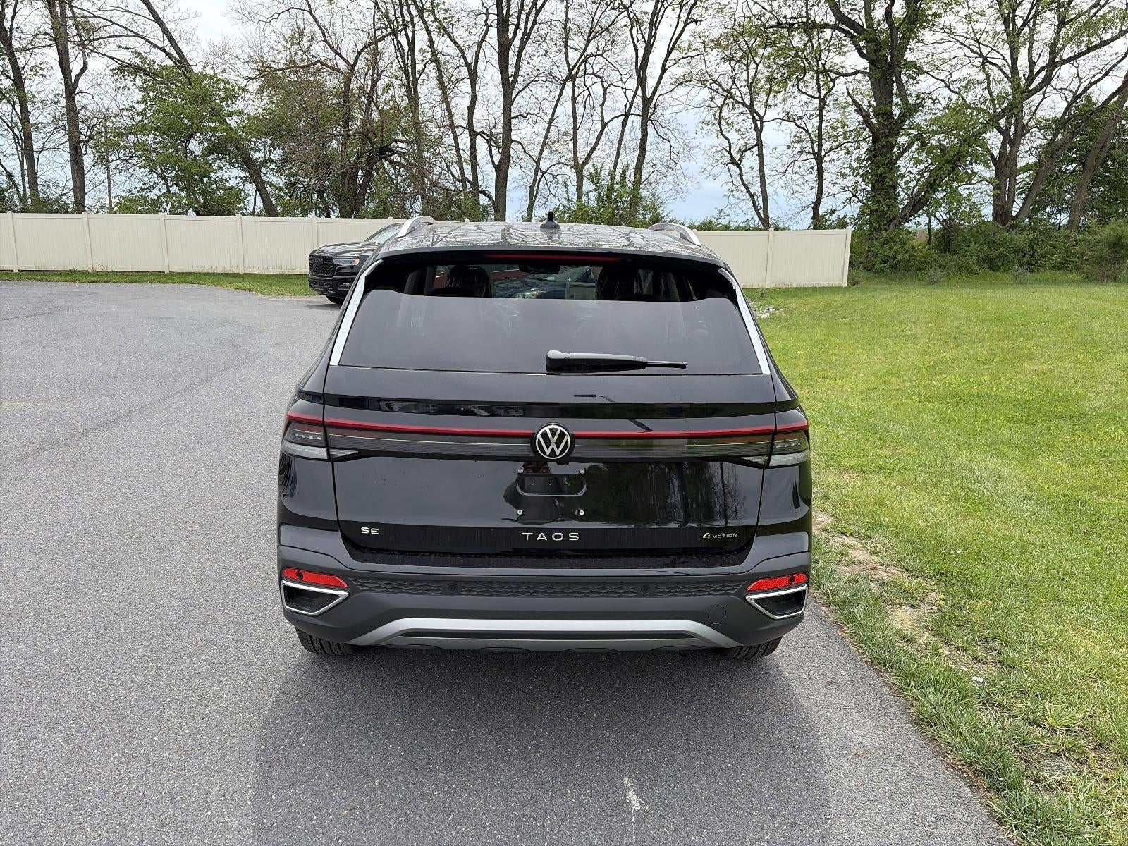 2026 Volkswagen Taos SE 4MOTION