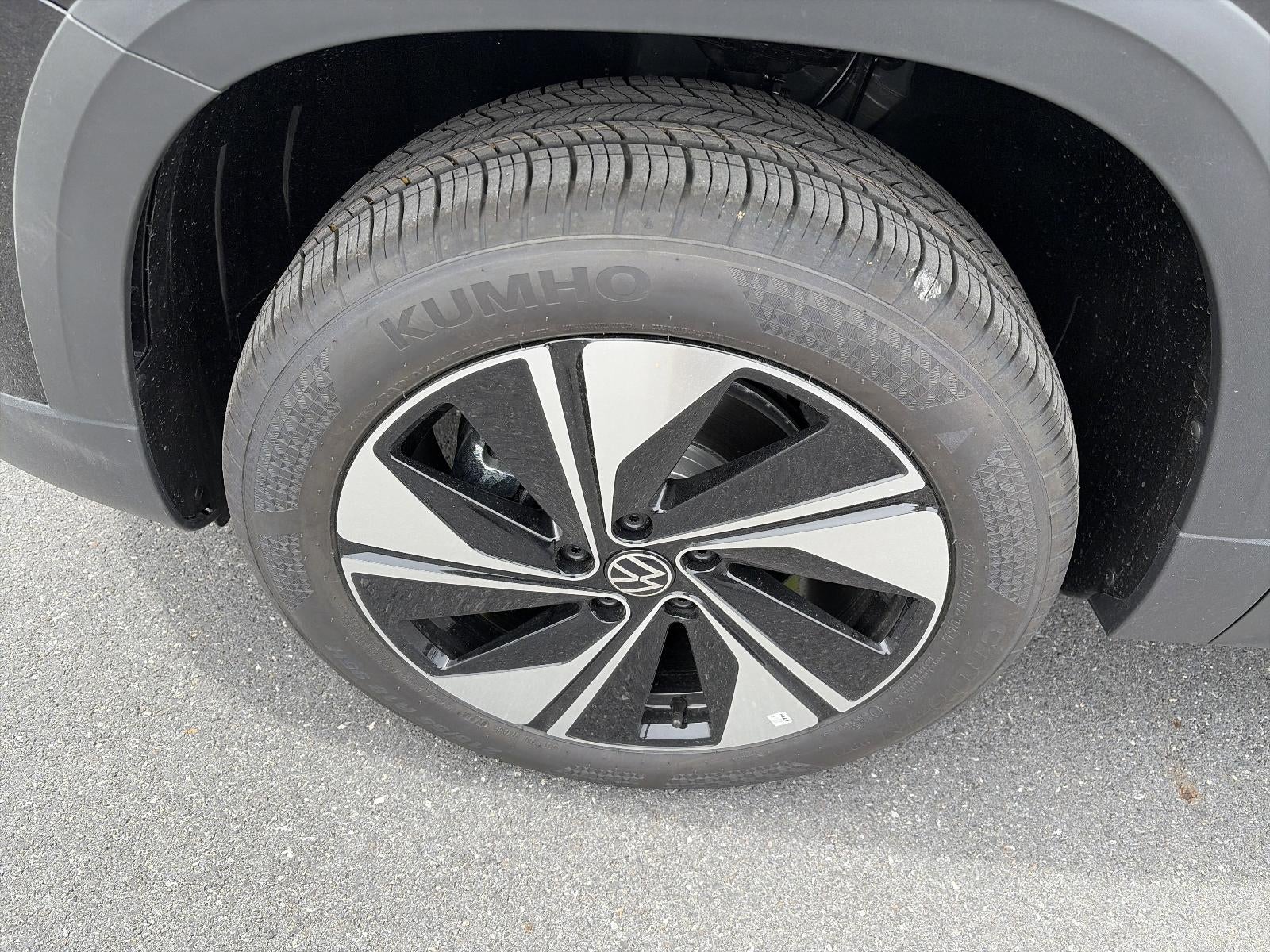2026 Volkswagen Taos SE 4MOTION