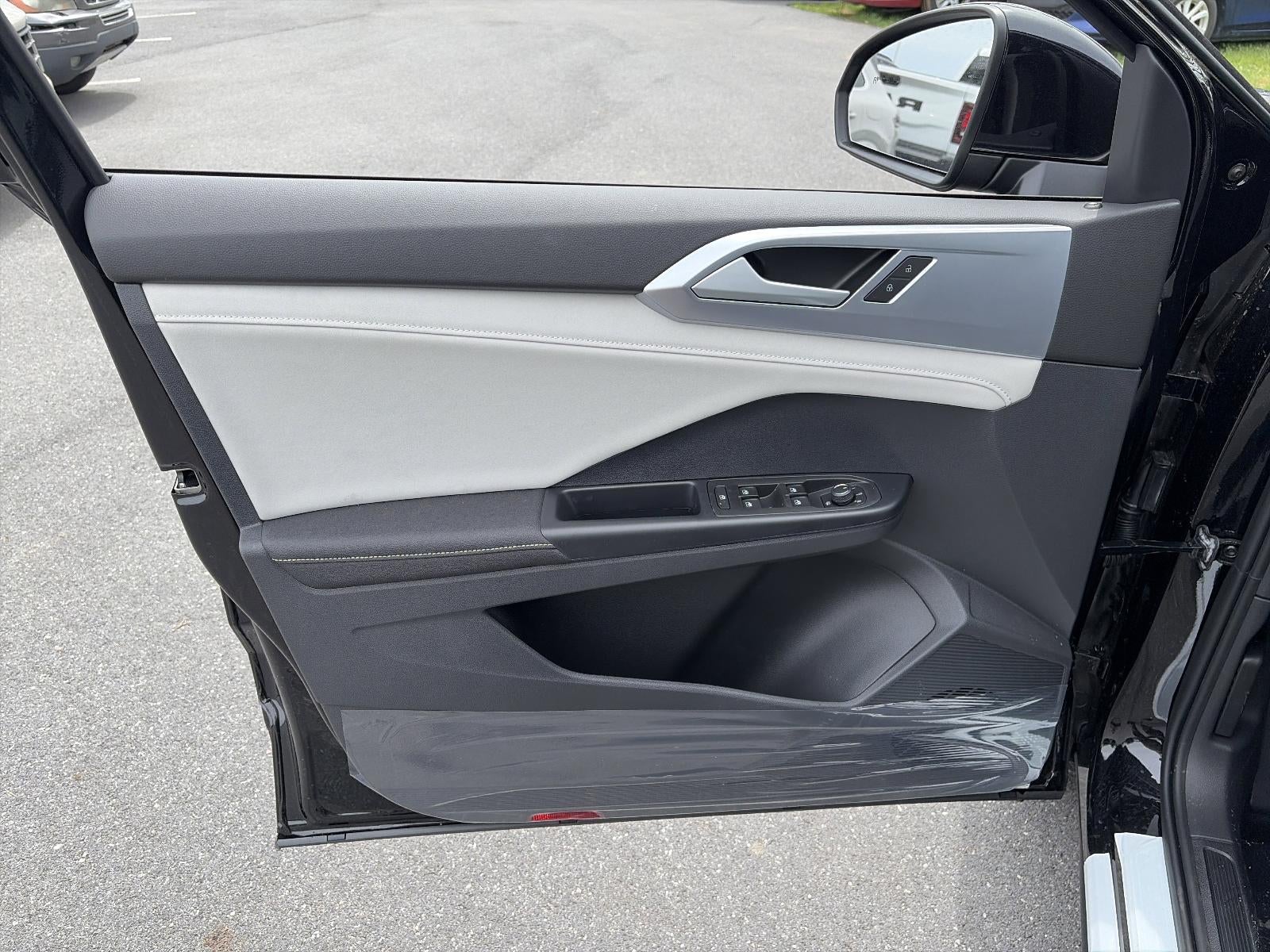 2026 Volkswagen Taos SE 4MOTION