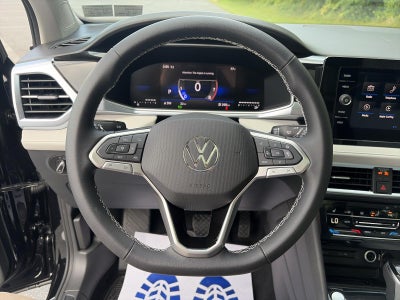 2026 Volkswagen Taos SE 4MOTION