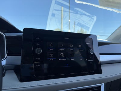 2026 Volkswagen Taos SE 4MOTION