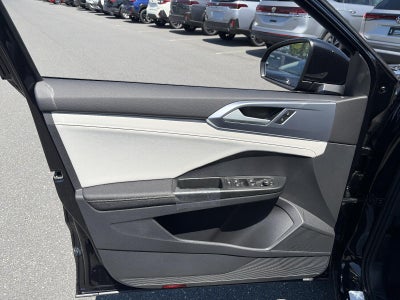 2026 Volkswagen Taos SE 4MOTION