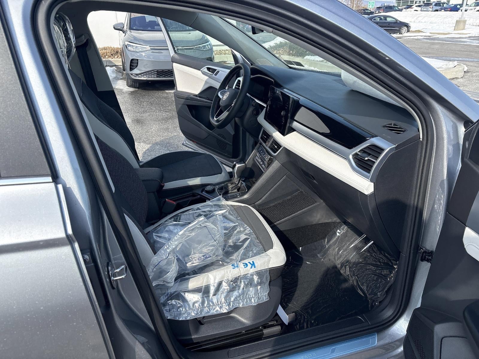 2026 Volkswagen Taos SE 4MOTION