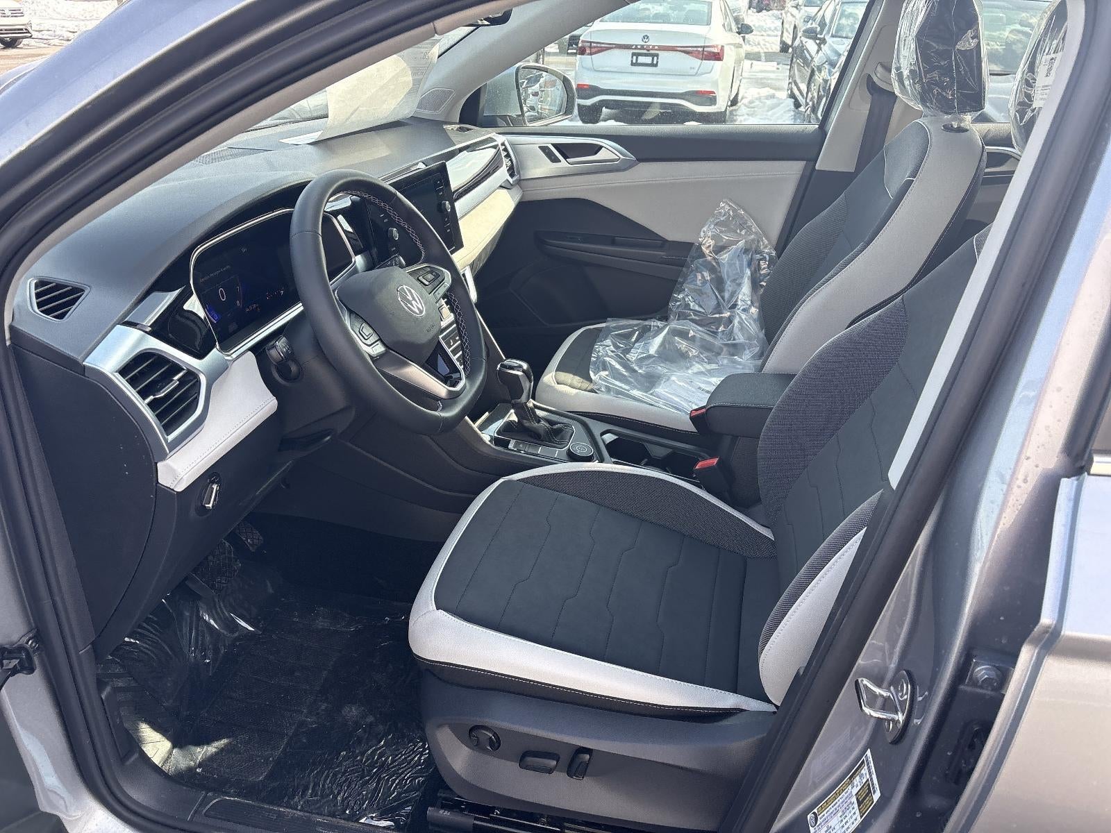 2026 Volkswagen Taos SE 4MOTION