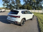 2027 Volkswagen Taos SE 4MOTION