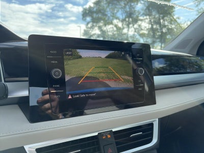 2027 Volkswagen Taos SE 4MOTION