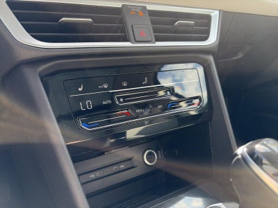 2027 Volkswagen Taos SE 4MOTION