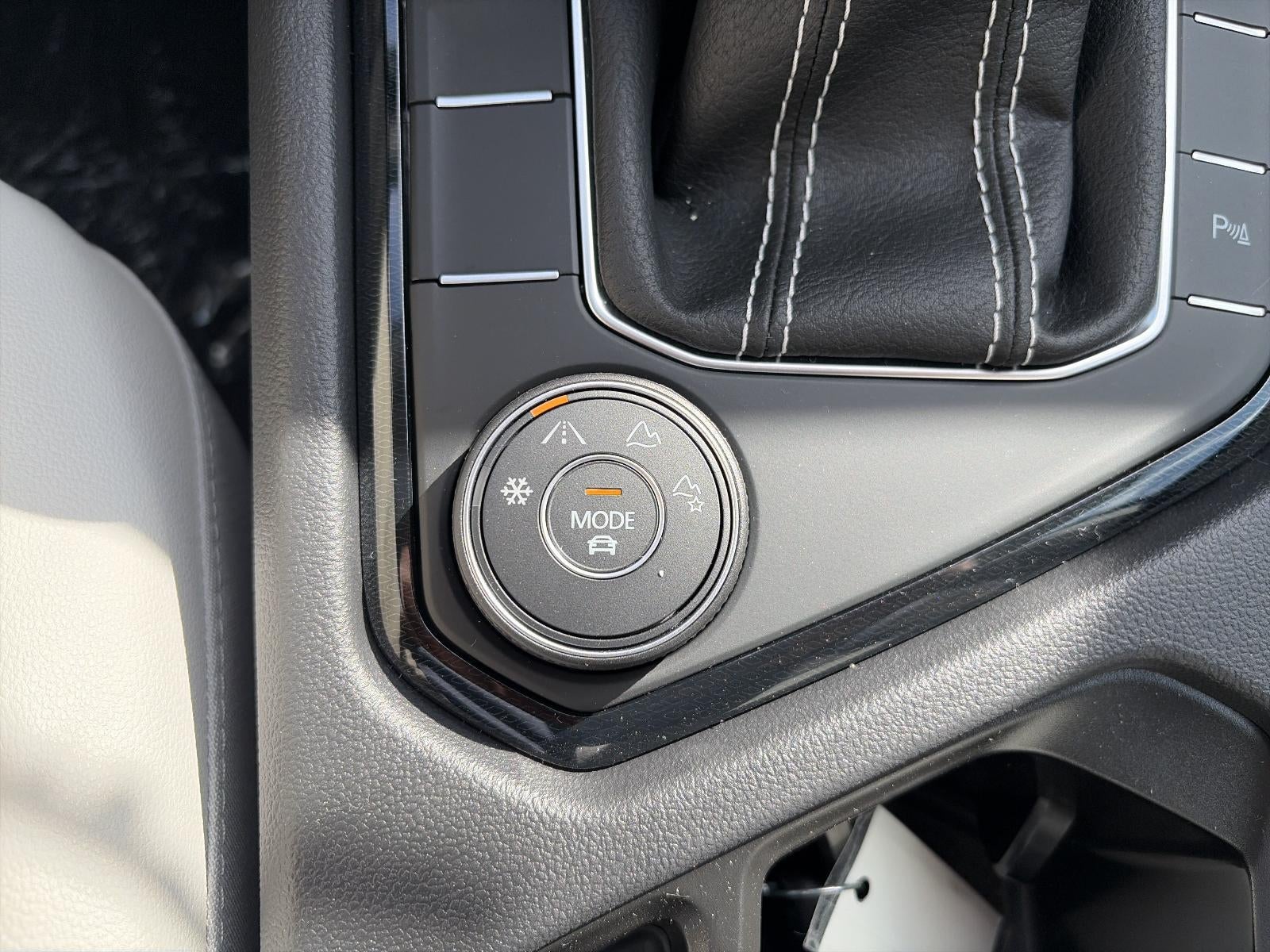 2027 Volkswagen Taos SE 4MOTION
