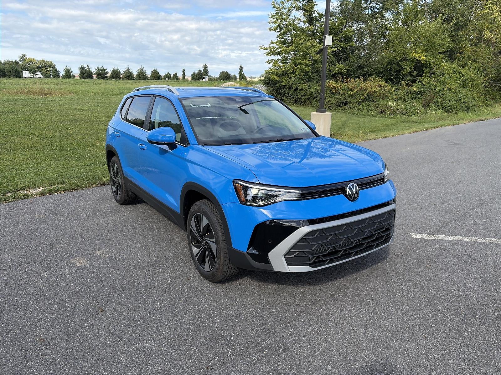 2027 Volkswagen Taos SE 4MOTION