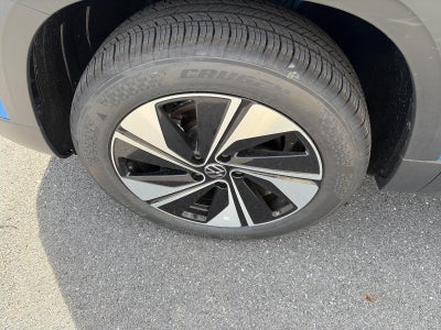 2027 Volkswagen Taos SE 4MOTION