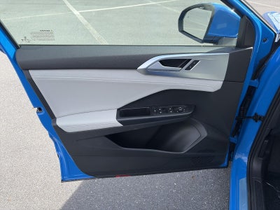 2027 Volkswagen Taos SE 4MOTION