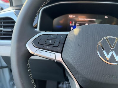 2027 Volkswagen Taos SE 4MOTION