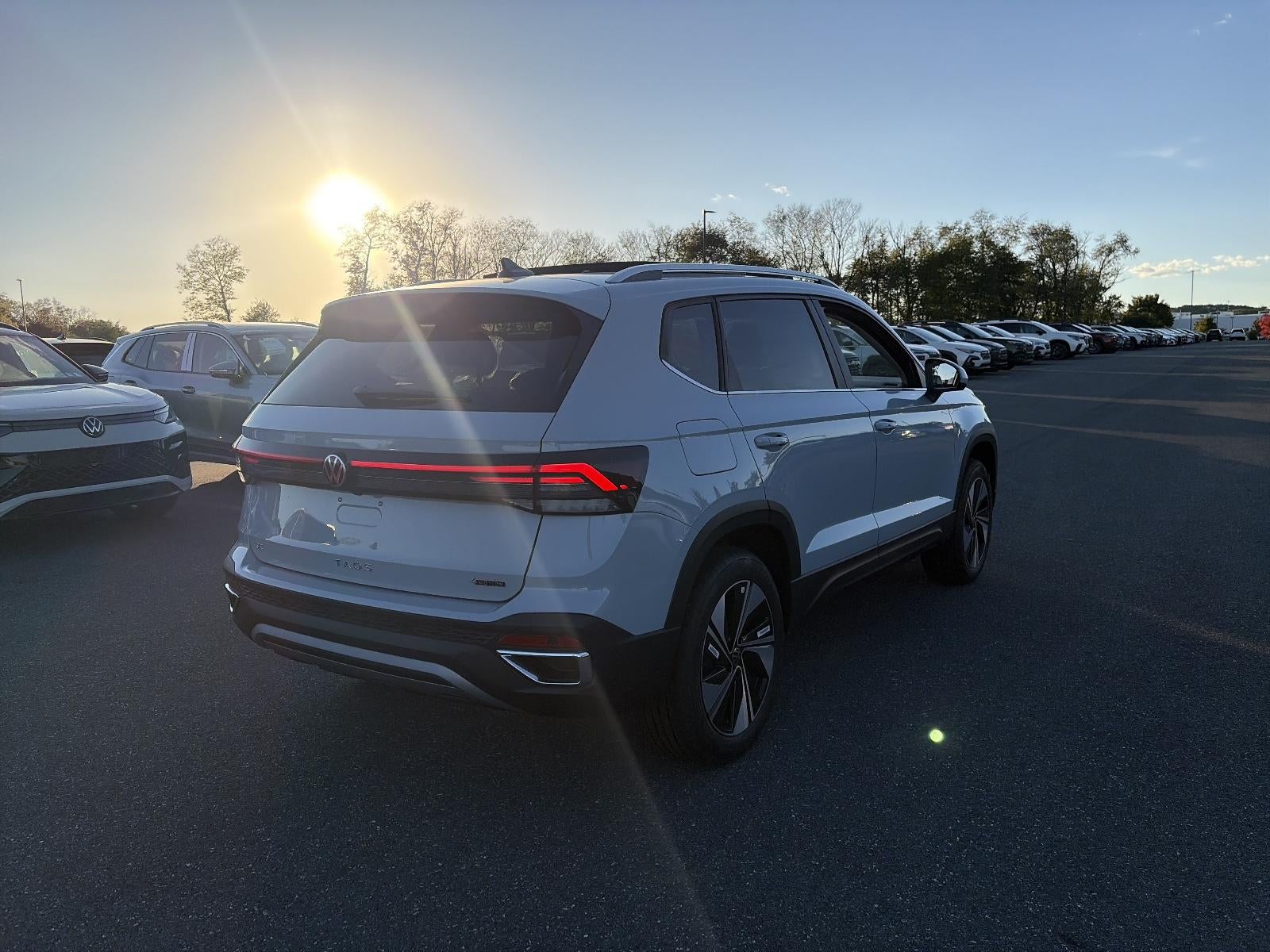 2027 Volkswagen Taos SE 4MOTION