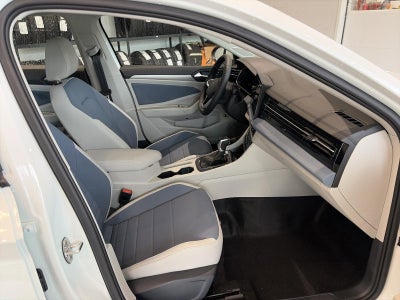 2026 Volkswagen Jetta SE Auto