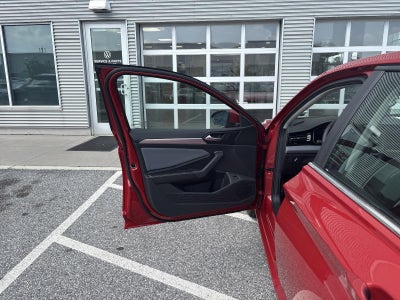 2025 Volkswagen Jetta SE Auto