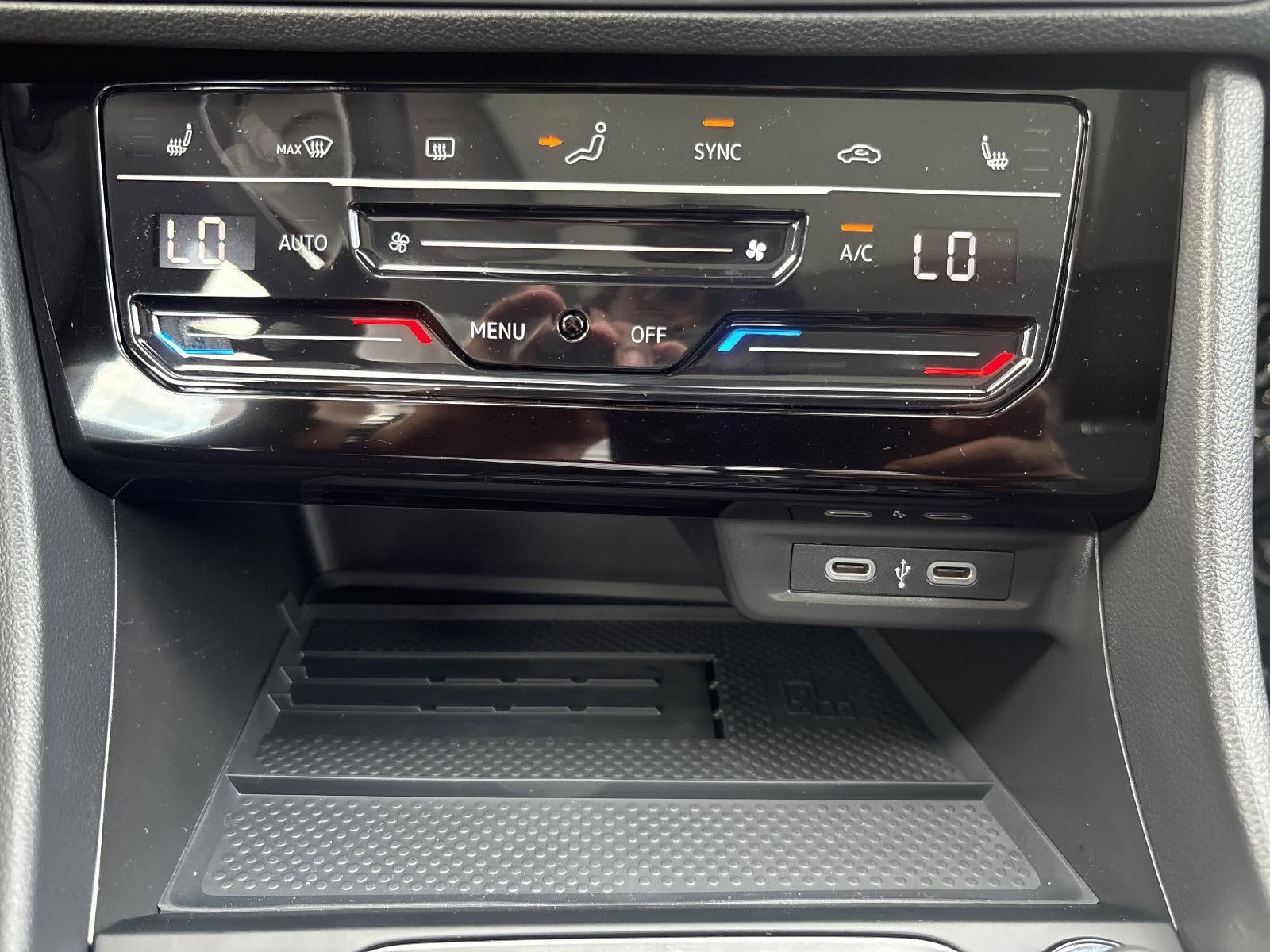 2025 Volkswagen Jetta SE Auto