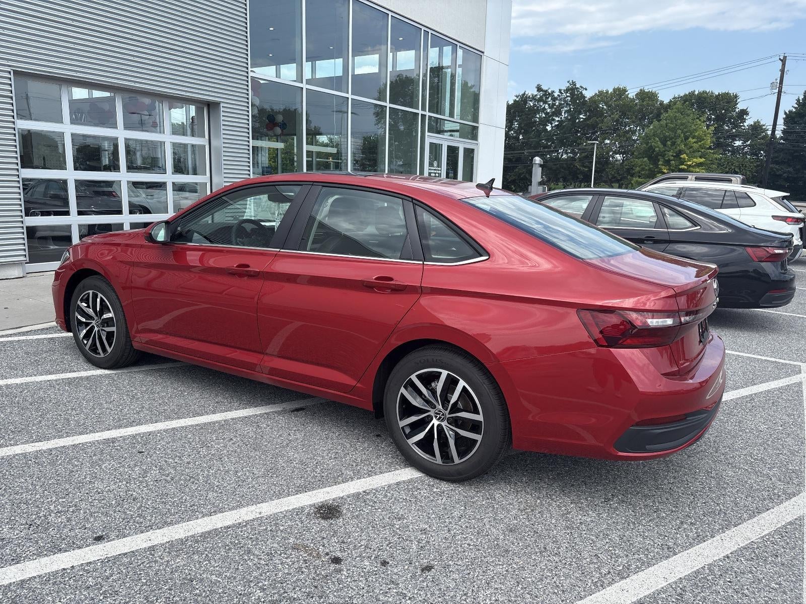 2025 Volkswagen Jetta SE Auto