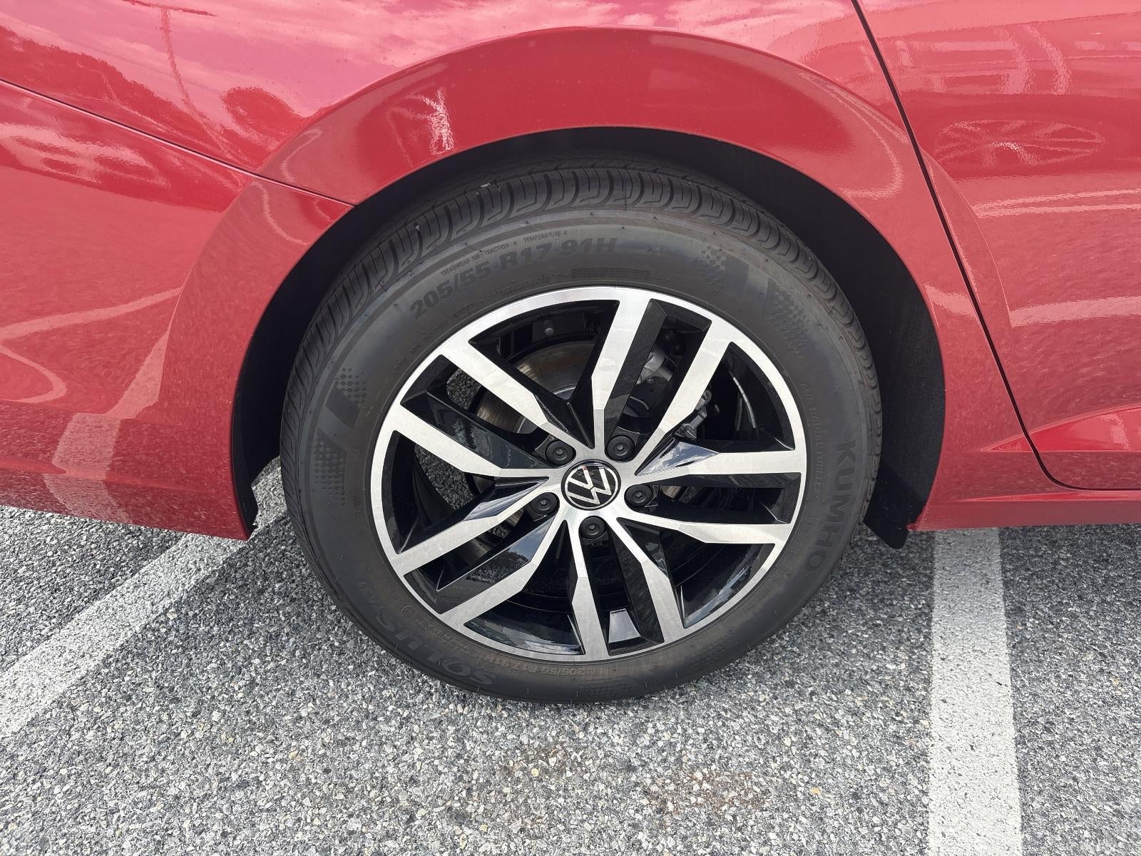 2025 Volkswagen Jetta SE Auto