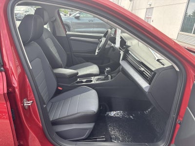 2025 Volkswagen Jetta SE Auto