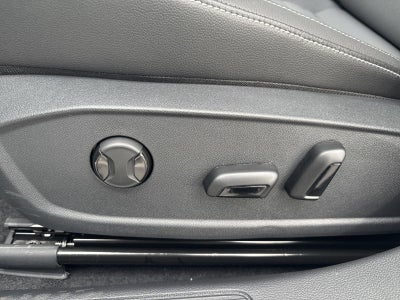 2025 Volkswagen Jetta SE Auto