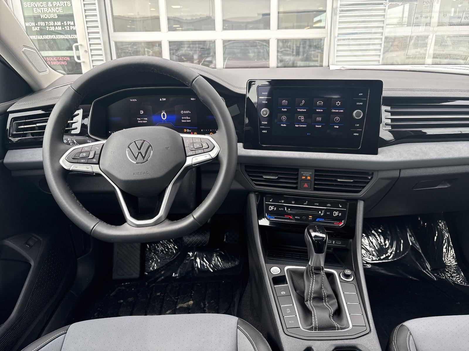 2025 Volkswagen Jetta SE Auto