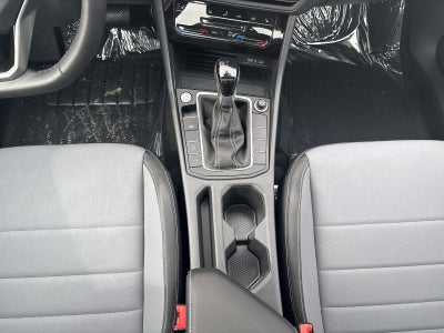 2025 Volkswagen Jetta SE Auto