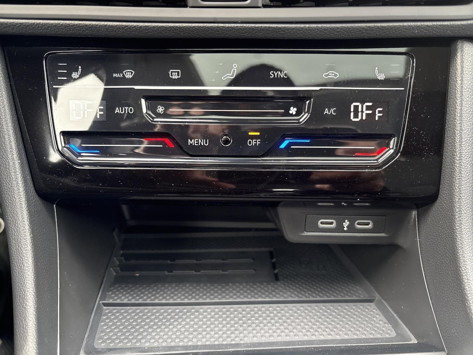 2025 Volkswagen Jetta SE Auto