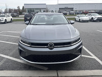 2025 Volkswagen Jetta SE Auto
