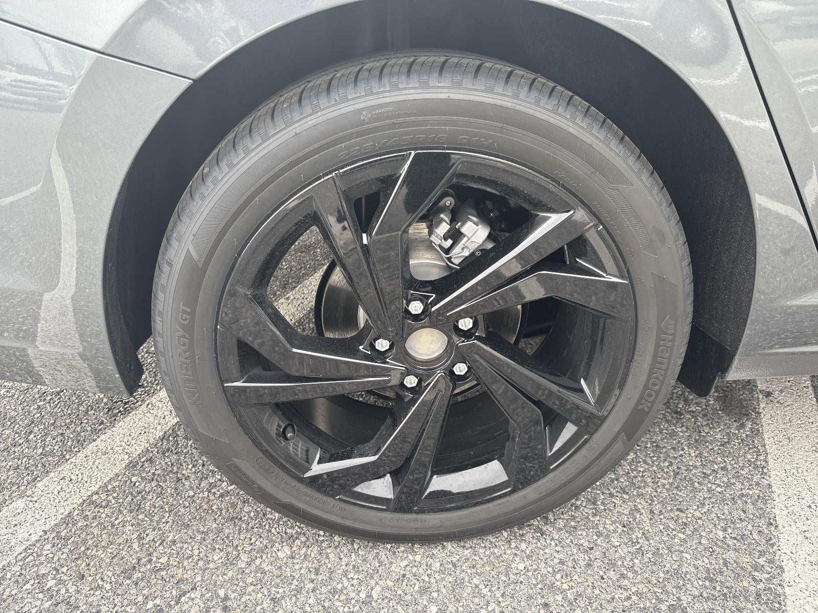 2025 Volkswagen Jetta SE Auto