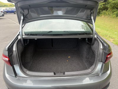 2024 Volkswagen Jetta SE Auto